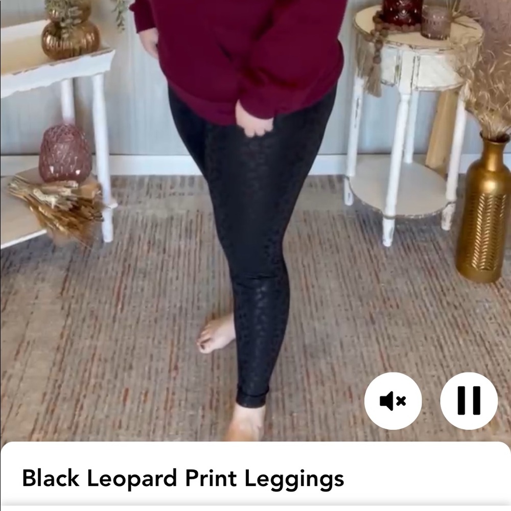 Leopard print leggings
